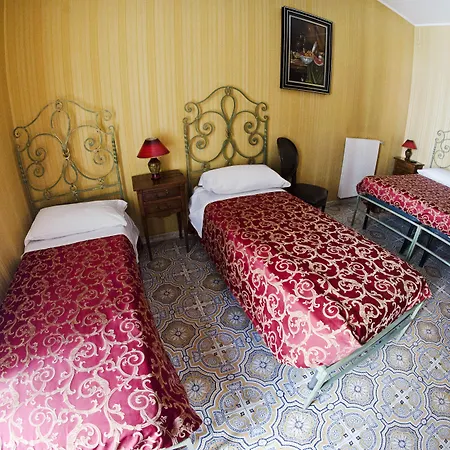 Maria Hotel 3*